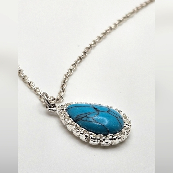 RICHELIEU Turquoise Silver Teardrop Pear Rhinestone Pendant Necklace - Picture 4 of 5